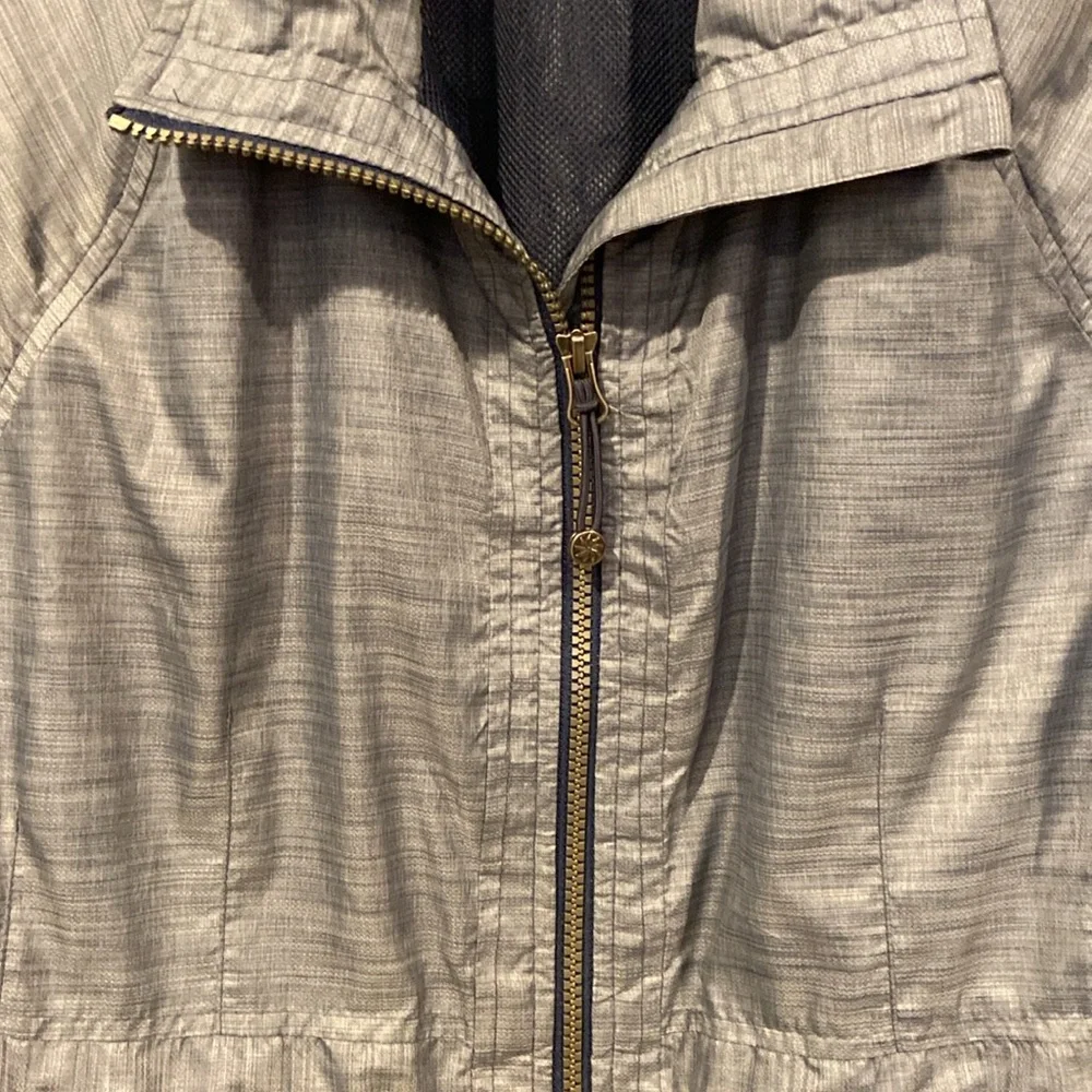 Athleta City Chic lightweight rain Jacket - Picture 2 of 16